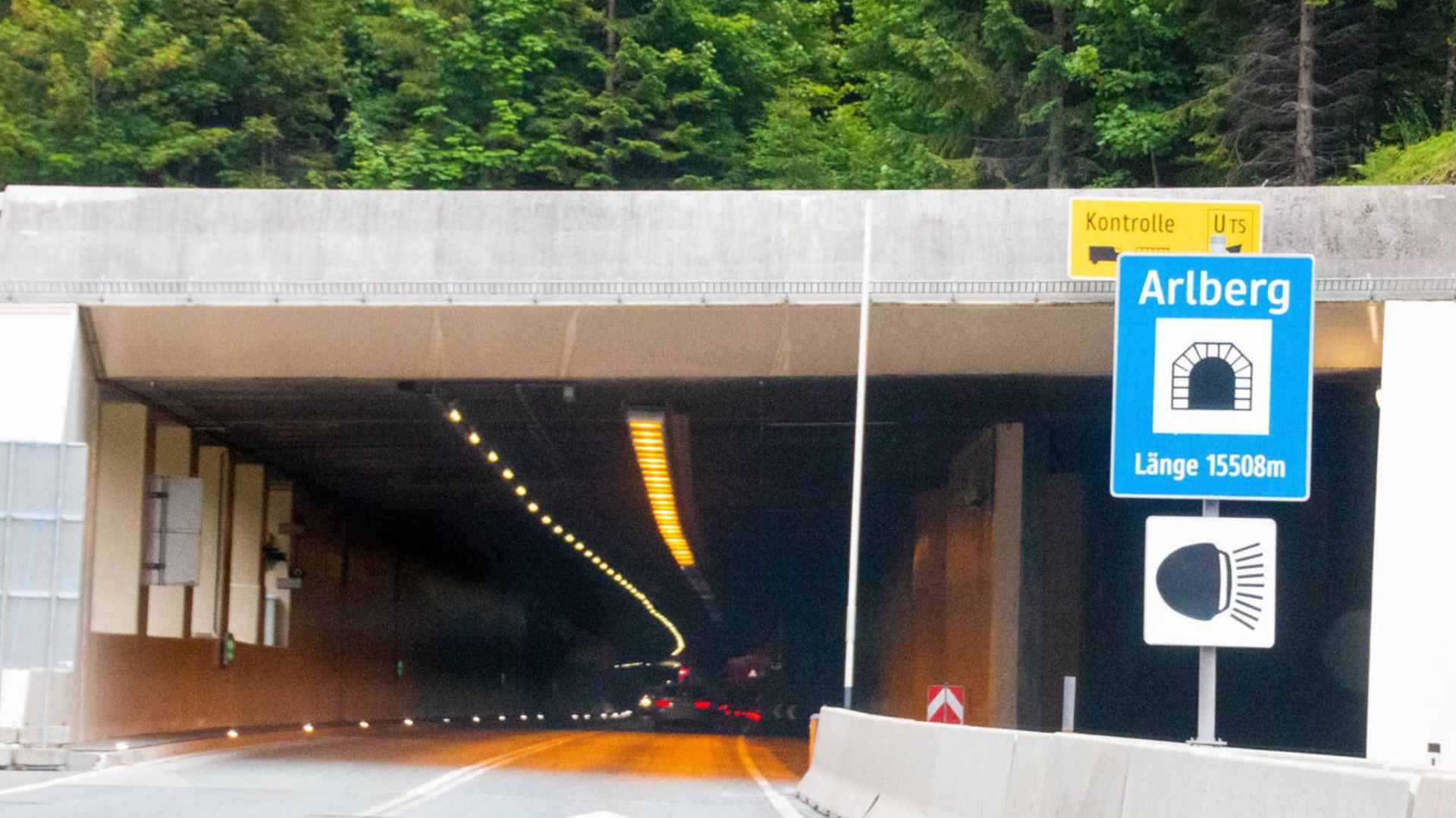 Trasporti Internazionali Austria Tirolo Chiusura del tunnel dellArlberg per lavori di manutenzione