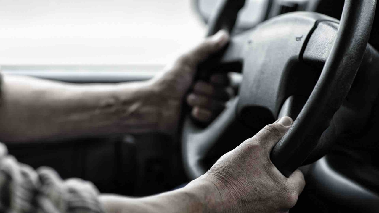 questionari per il conseguimento del certificato di formazione professionale ADR 2021 per i conducenti di veicoli che trasportano merci pericolose su strada.